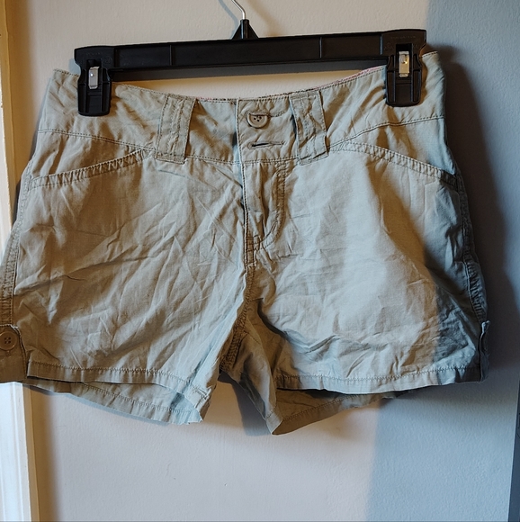 SO Pants - SO Women's Light Tan Cargo Shorts